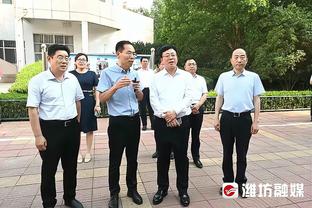 媒体人：扬科维奇带队以来，将国足从亚洲三流带到了四流水准